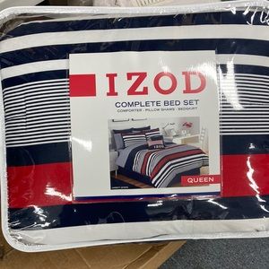 Queen comforter set brand new Izod beautiful